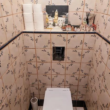 Spacious 118m 4br Apartment, Center, Grosslingova Apartmán *
