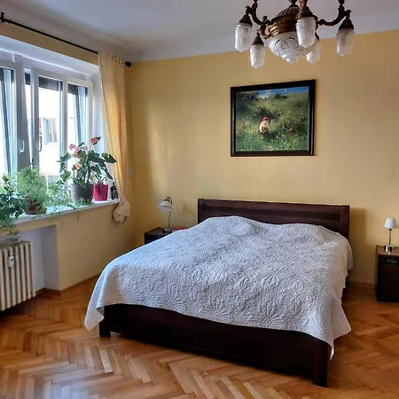 Spacious 118m 4br Apartment, Center, Grosslingova Bratislava
